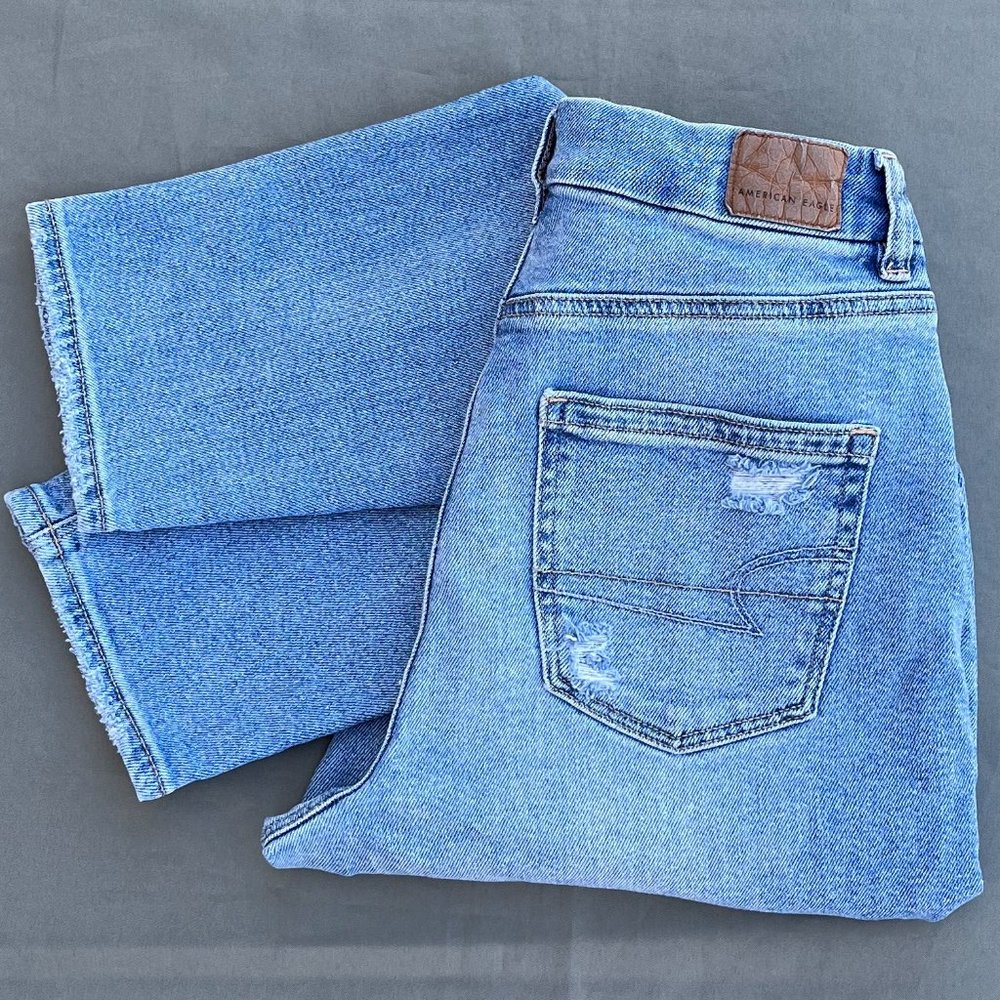 American Eagle Stretch Distresses Jeans Women Size 2 Short